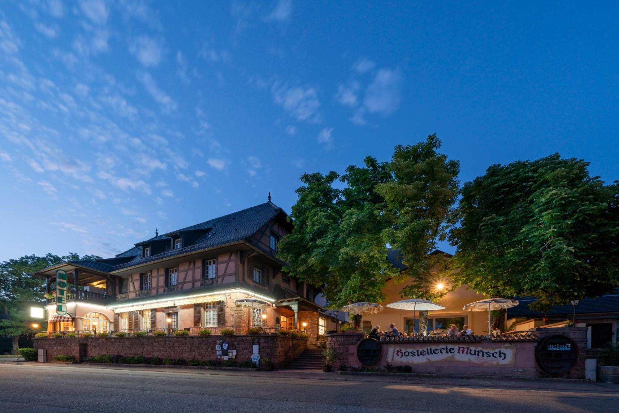 Hotel Munsch Restaurant & Wellness, Colmar Nord - Haut-Koenigsbourg แซ็ง-อิปโปลีท ภายนอก รูปภาพ