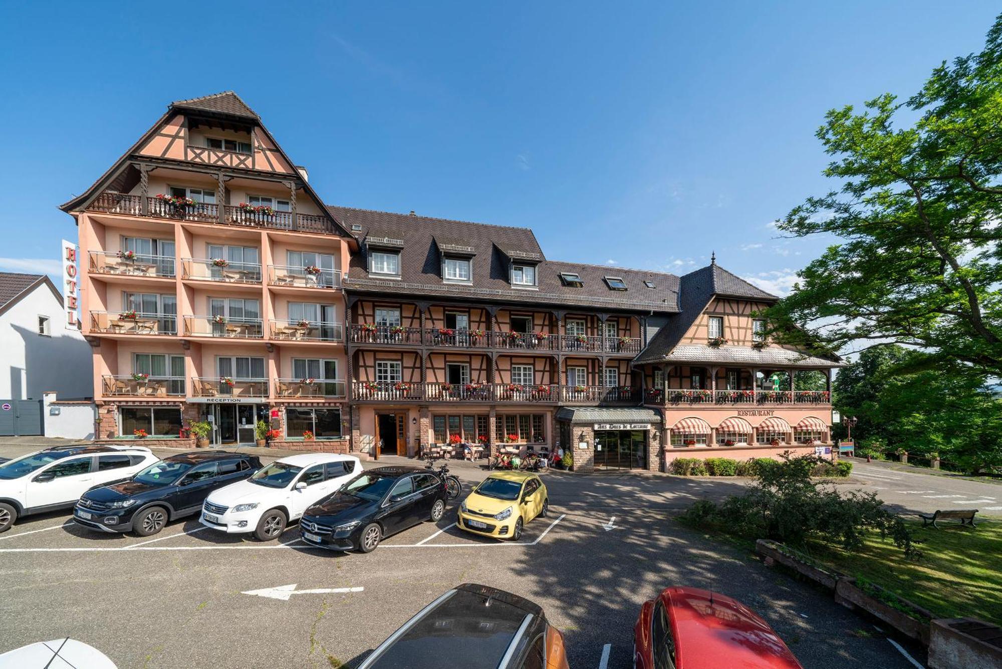 Hotel Munsch Restaurant & Wellness, Colmar Nord - Haut-Koenigsbourg แซ็ง-อิปโปลีท ภายนอก รูปภาพ